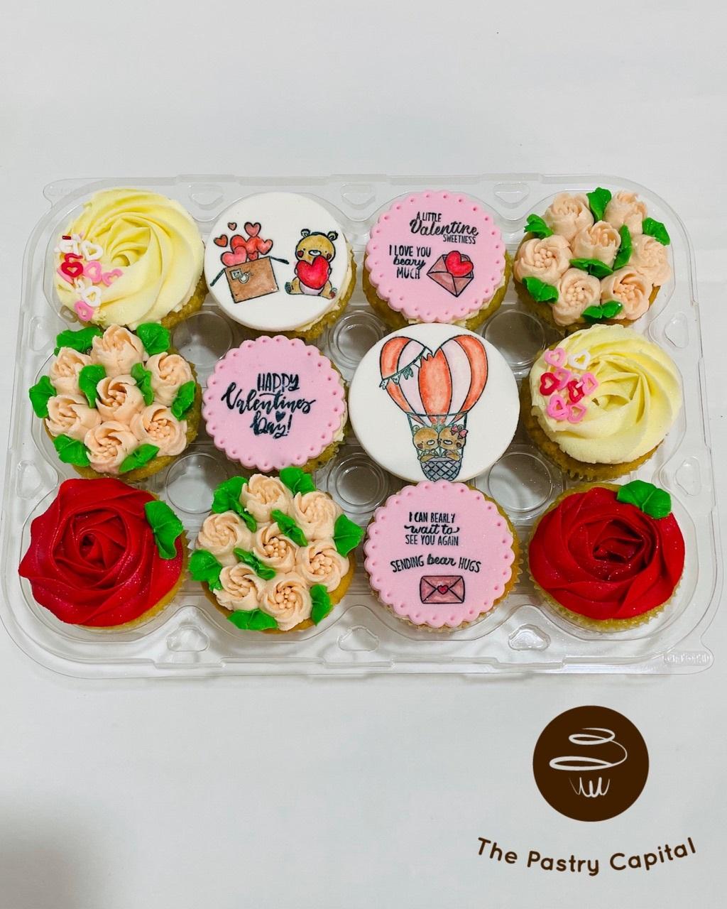 Romantic Bear Hugs Cupcakes